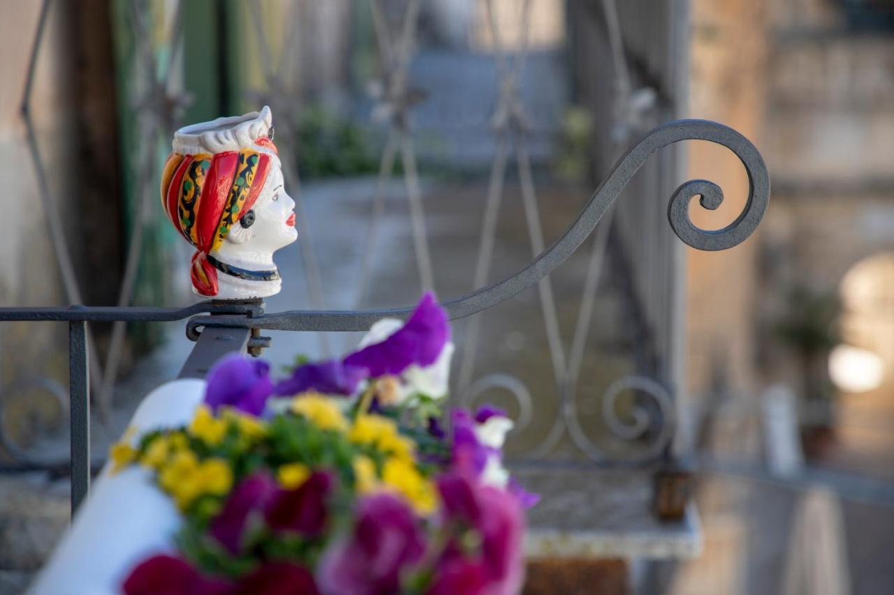 Casa Vacanza Da Dina Modica Bagian luar foto