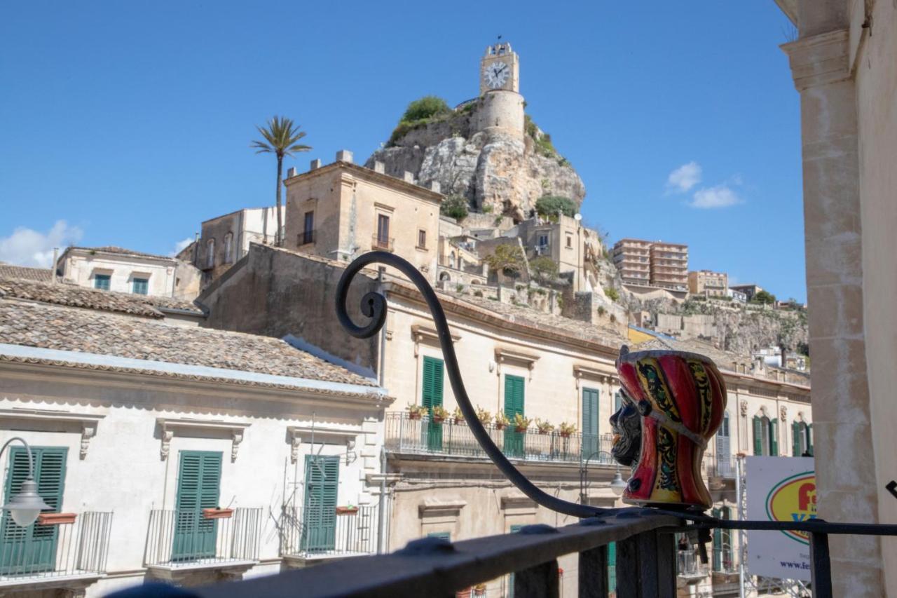 Casa Vacanza Da Dina Modica Bagian luar foto
