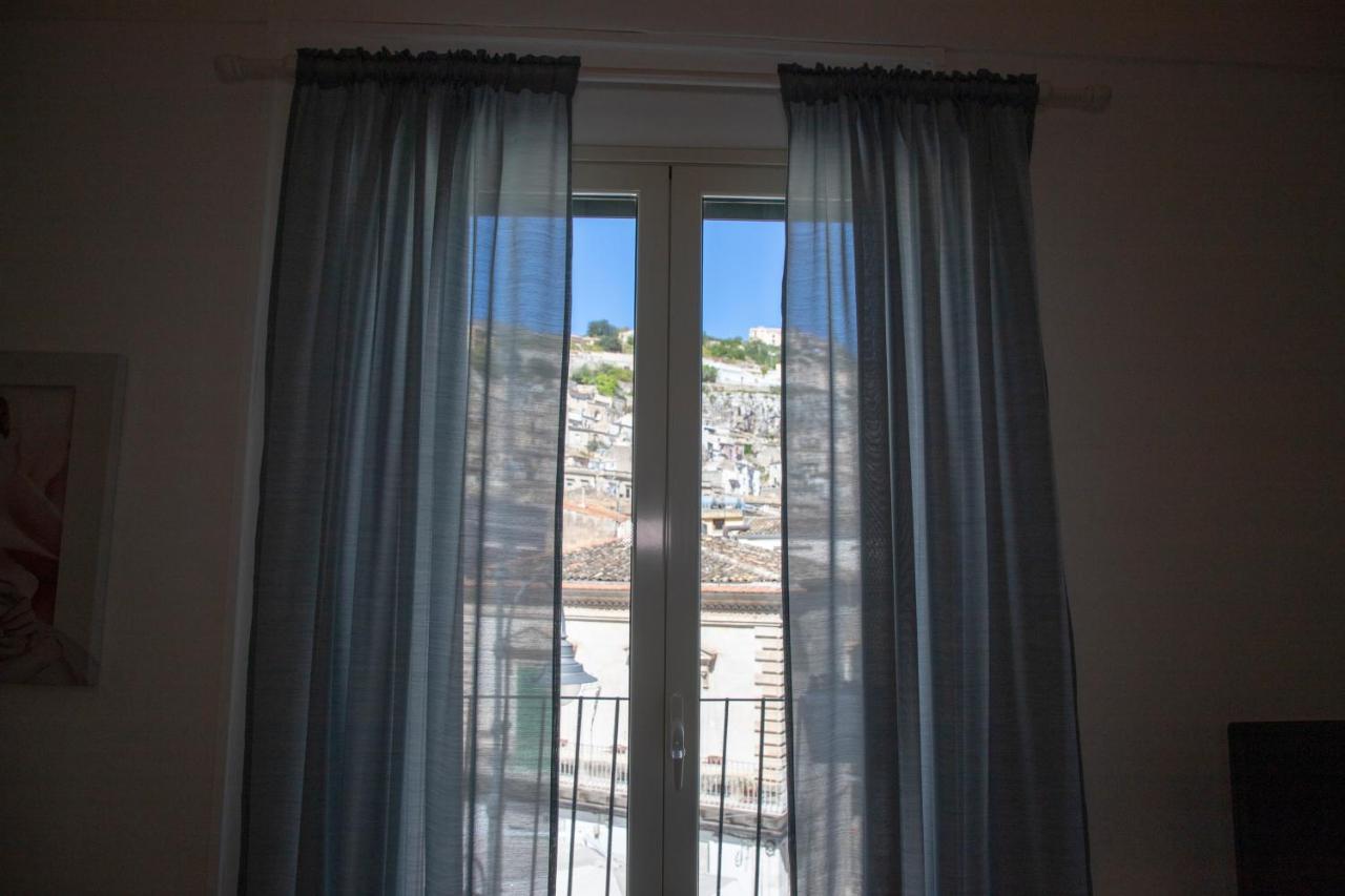 Casa Vacanza Da Dina Modica Bagian luar foto